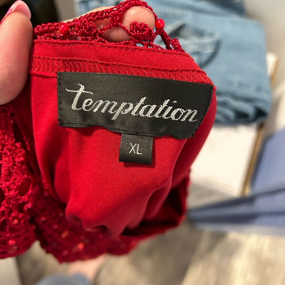 TEMPTATION | ruby red crochet top - Picture 6 of 12